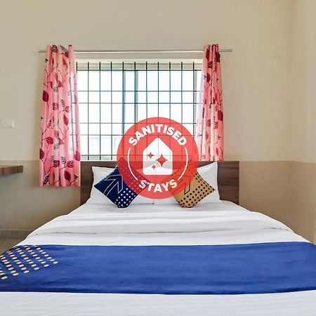 ホテルSpot On 76940 Sri Annapoorneshwari Residency Boarding & Lodging ハッサン エクステリア 写真