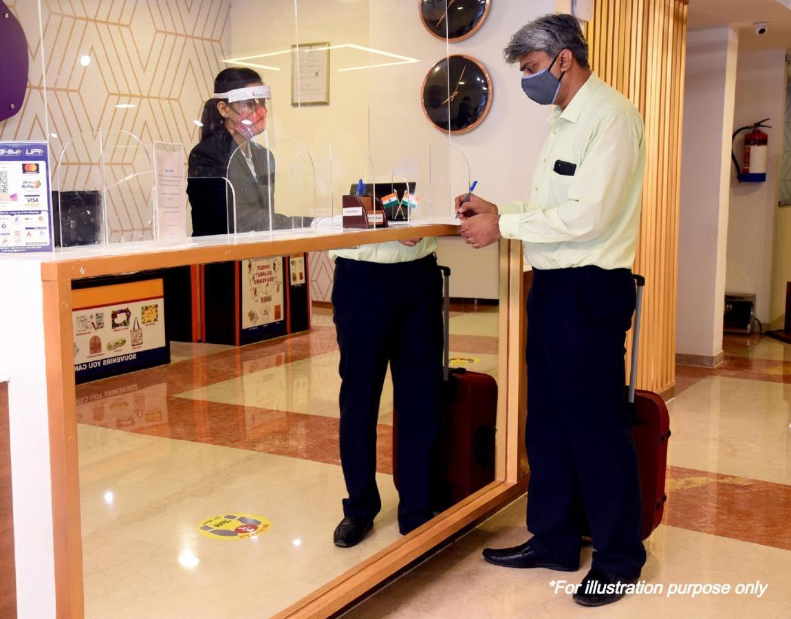 ホテルSpot On 76940 Sri Annapoorneshwari Residency Boarding & Lodging ハッサン エクステリア 写真