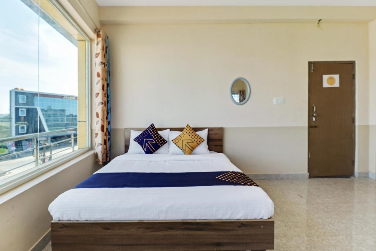 ホテルSpot On 76940 Sri Annapoorneshwari Residency Boarding & Lodging ハッサン エクステリア 写真