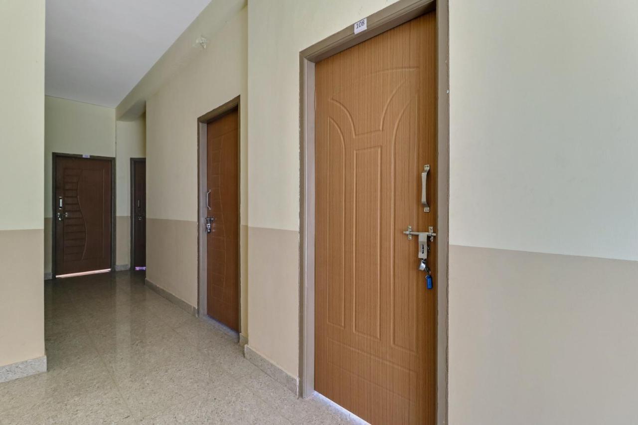 ホテルSpot On 76940 Sri Annapoorneshwari Residency Boarding & Lodging ハッサン エクステリア 写真