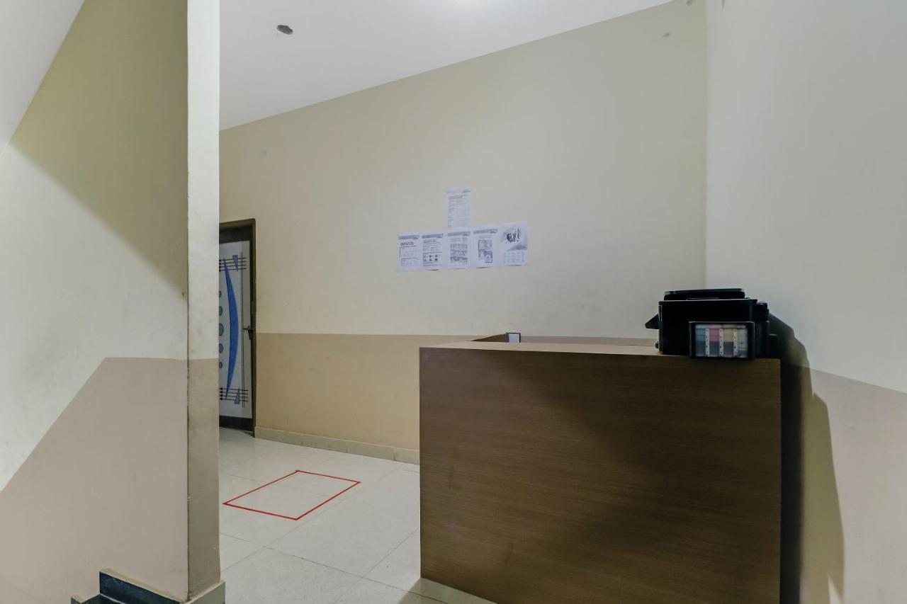 ホテルSpot On 76940 Sri Annapoorneshwari Residency Boarding & Lodging ハッサン エクステリア 写真