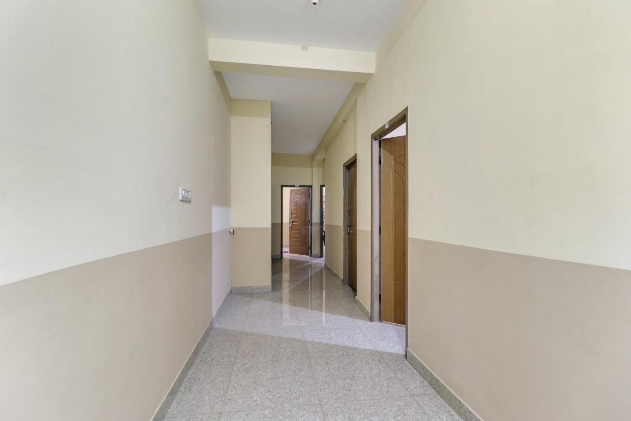 ホテルSpot On 76940 Sri Annapoorneshwari Residency Boarding & Lodging ハッサン エクステリア 写真